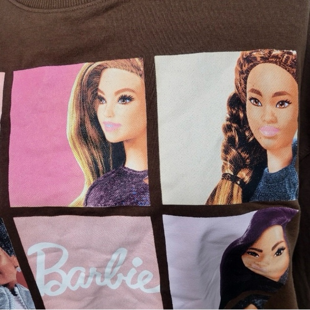 Barbie NWT Women's Squares Cozy Graphic Sweatshirt S, Brown Mattel Hybrid - Picture 9 of 16
